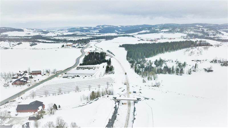 Dronebilde av Klettbrua på fylkesveg 17