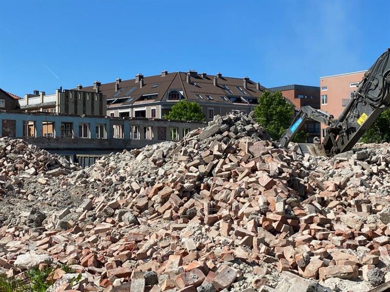 Riving av den gamle margarinfabrikken på Buran  Trondheim 