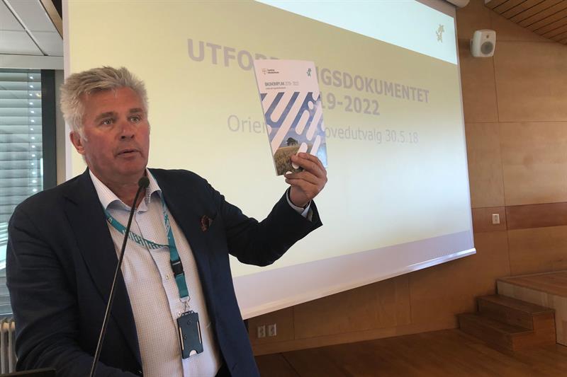 Fylkesrådmann Odd Inge Mjøen presenterte onsdag 30. mai Utfordringsdokumentet 2019-2022 (Foto: Narve Nordmelan)