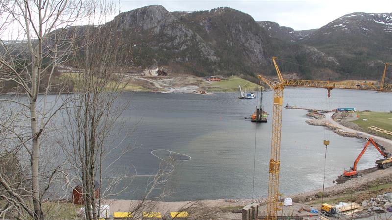 Utbygging i Åstfjorden, på fylkesveg 714 "Laksevegen" (Foto: Lars Erik Sira, Statens vegvesen)