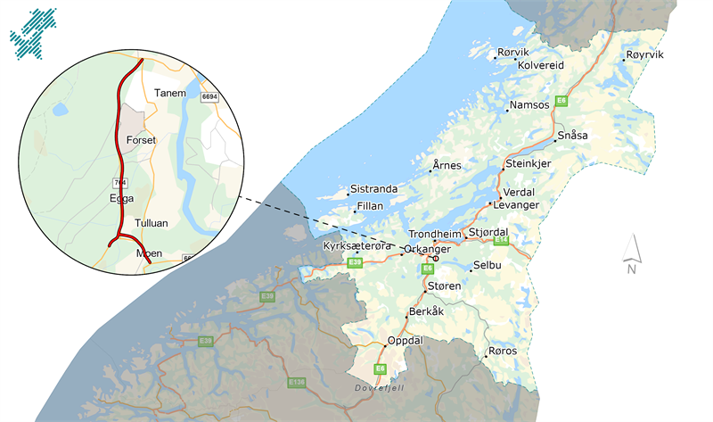 Bildet viser et kart over Trøndelag med plasseringen av prosjektet Tanem - Tulluan i Klæbu. Fra denne plasseringen går det en stiplet linje til et forstørret, rundt kartutsnitt i øvre venstre hjørne, hvor prosjektet vises i detalj.